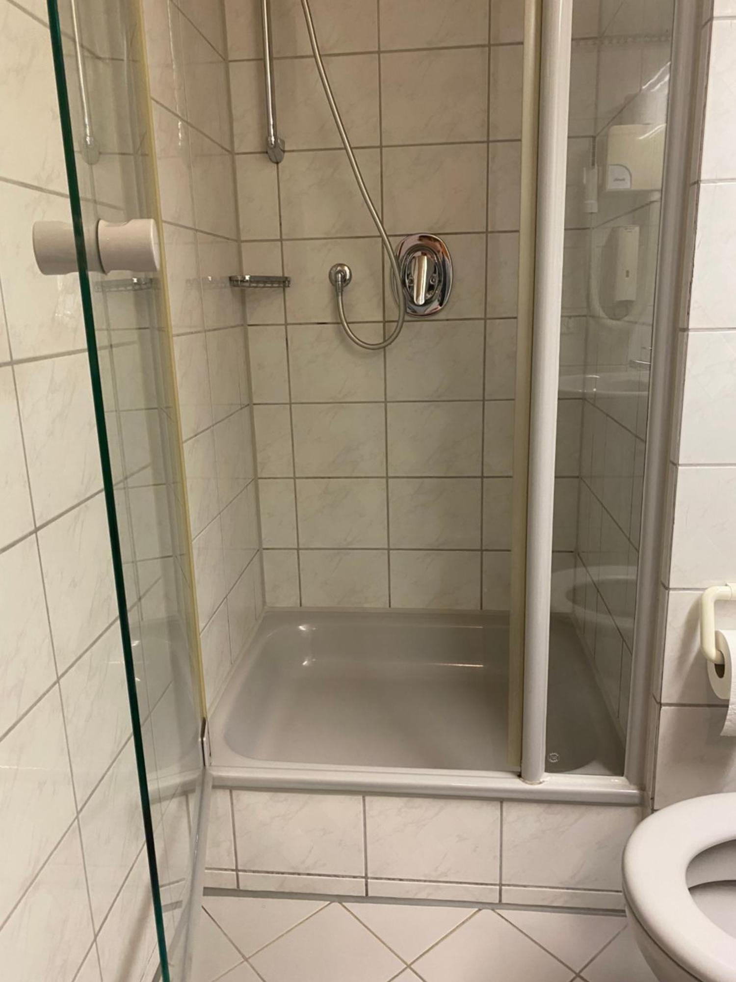 Hotel Pflum Mit Gaestehaus Nuertingen Ngoại thất bức ảnh